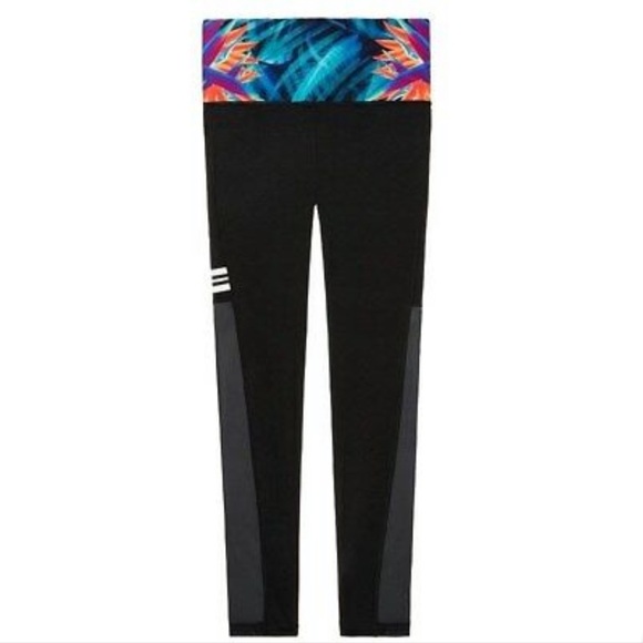 Victoria’s Secret Pink Ultimate Mesh Leggings - Picture 3 of 6